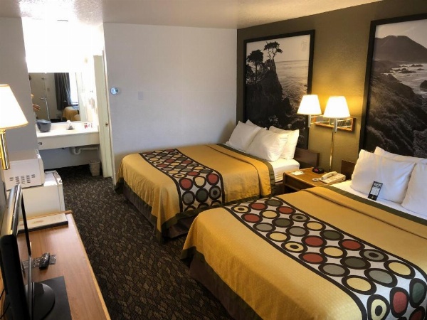 Super 8 by Wyndham Fort Bragg image 19