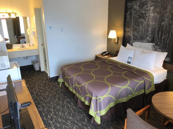 Super 8 by Wyndham Fort Bragg Main image