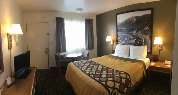 Super 8 by Wyndham Fort Bragg image 31