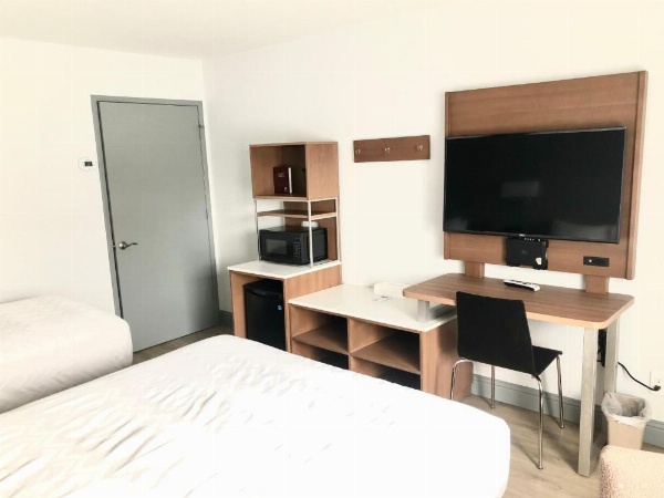 Super 8 by Wyndham Fort Bragg image 45